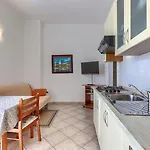 Pensjonat Nino With Shared Pool Poreč