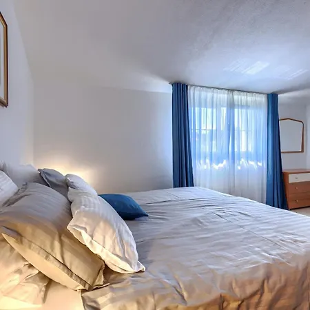 Guest house Nino With Shared Pool