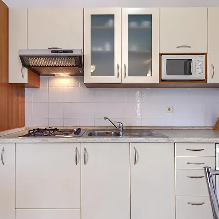 Maison d'hôtes Nino With Shared Pool 3*