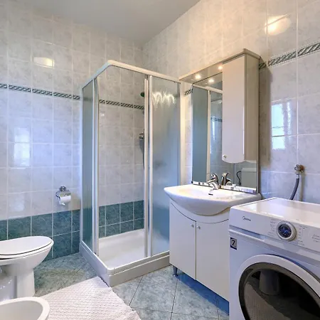 Nino With Shared Pool 4* Poreč