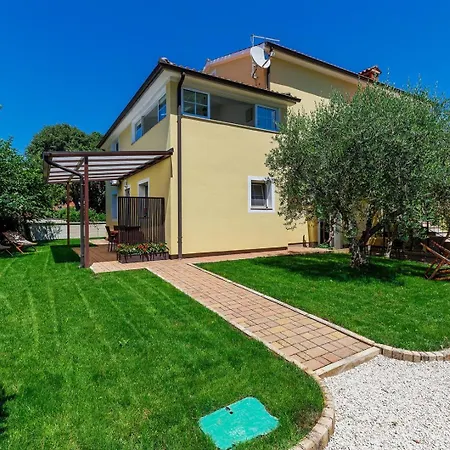 Pensjonat Nino With Shared Pool