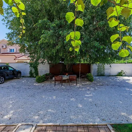 Nino With Shared Pool Poreč